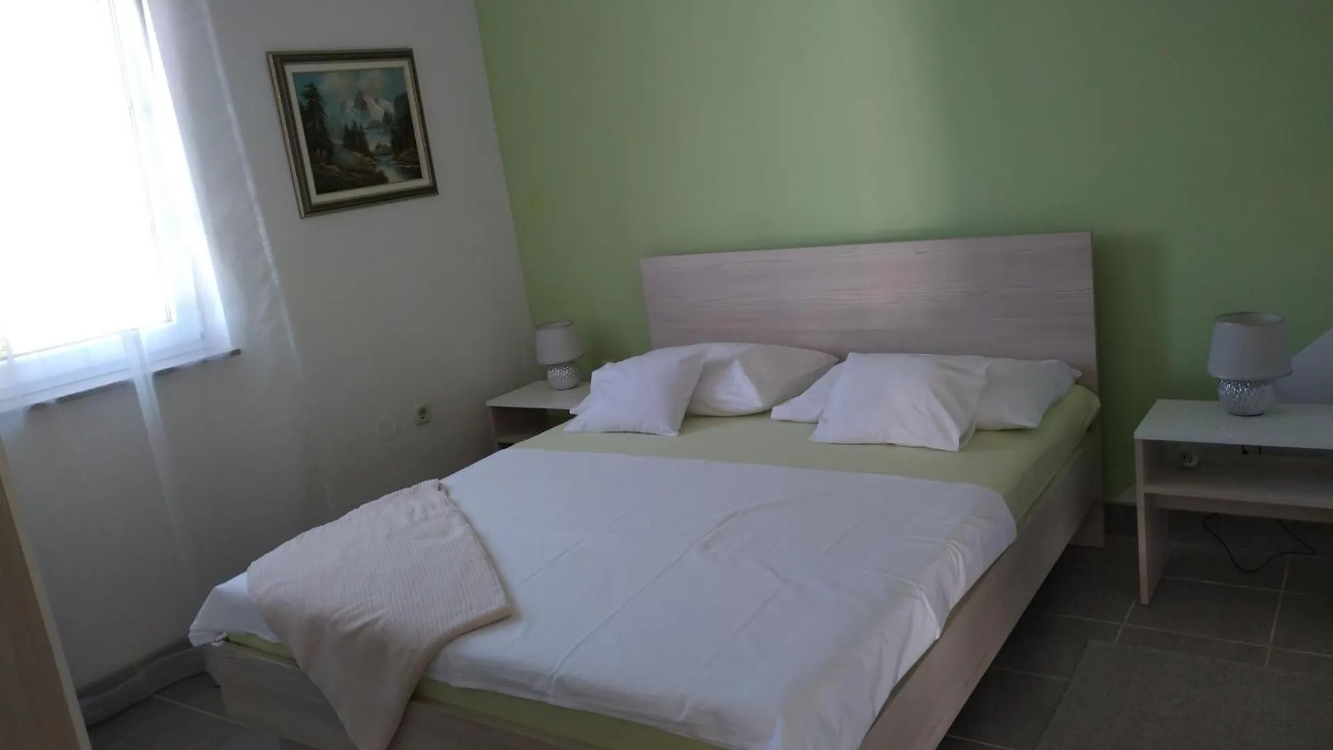 Apartmani Klauda Povljana 0*,  Croatia