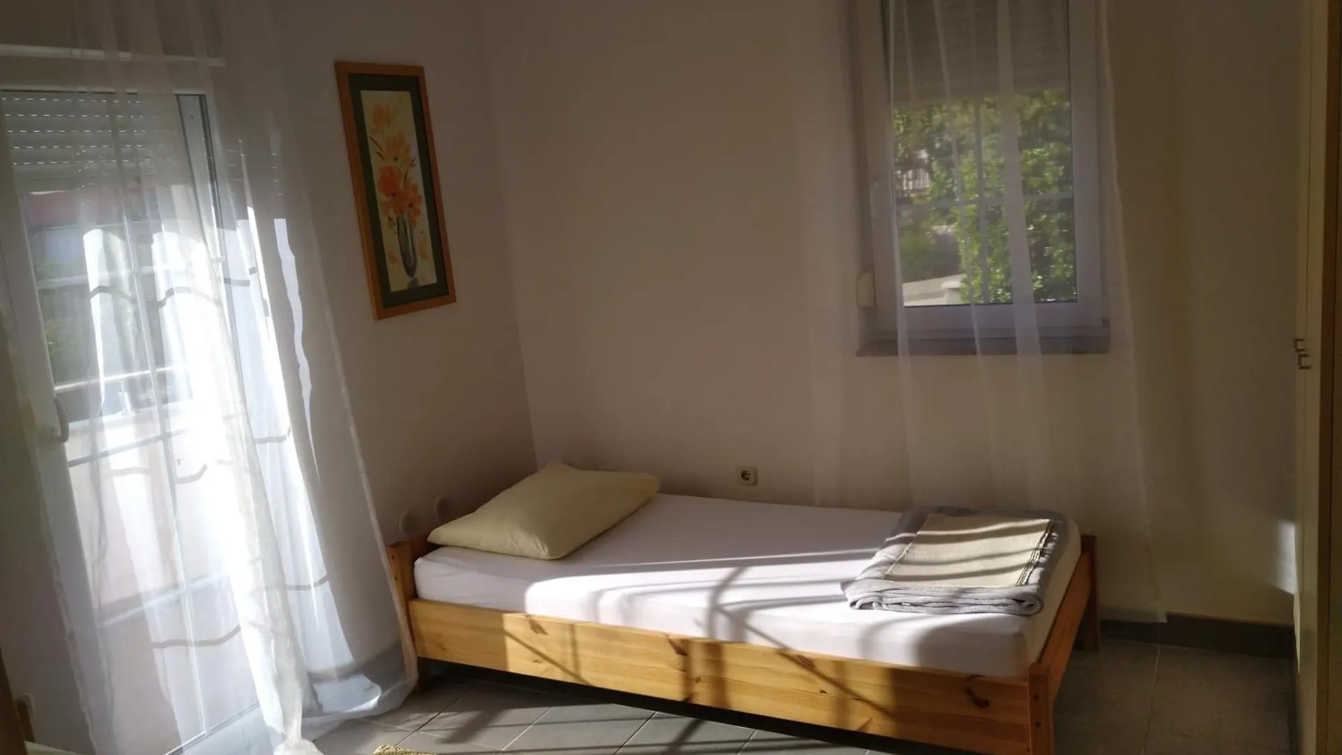 Apartmani Klauda Povljana