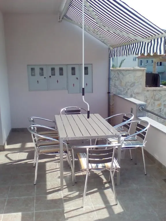 Apartment Apartmani Klauda Povljana