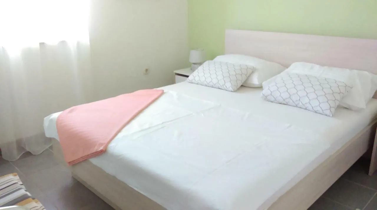 Apartment Apartmani Klauda Povljana Croatia