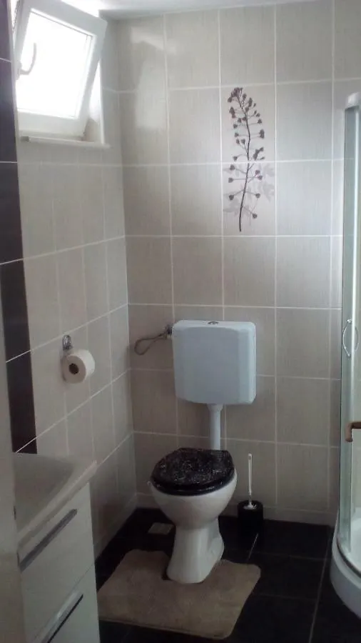 Apartmani Klauda Povljana Croatia