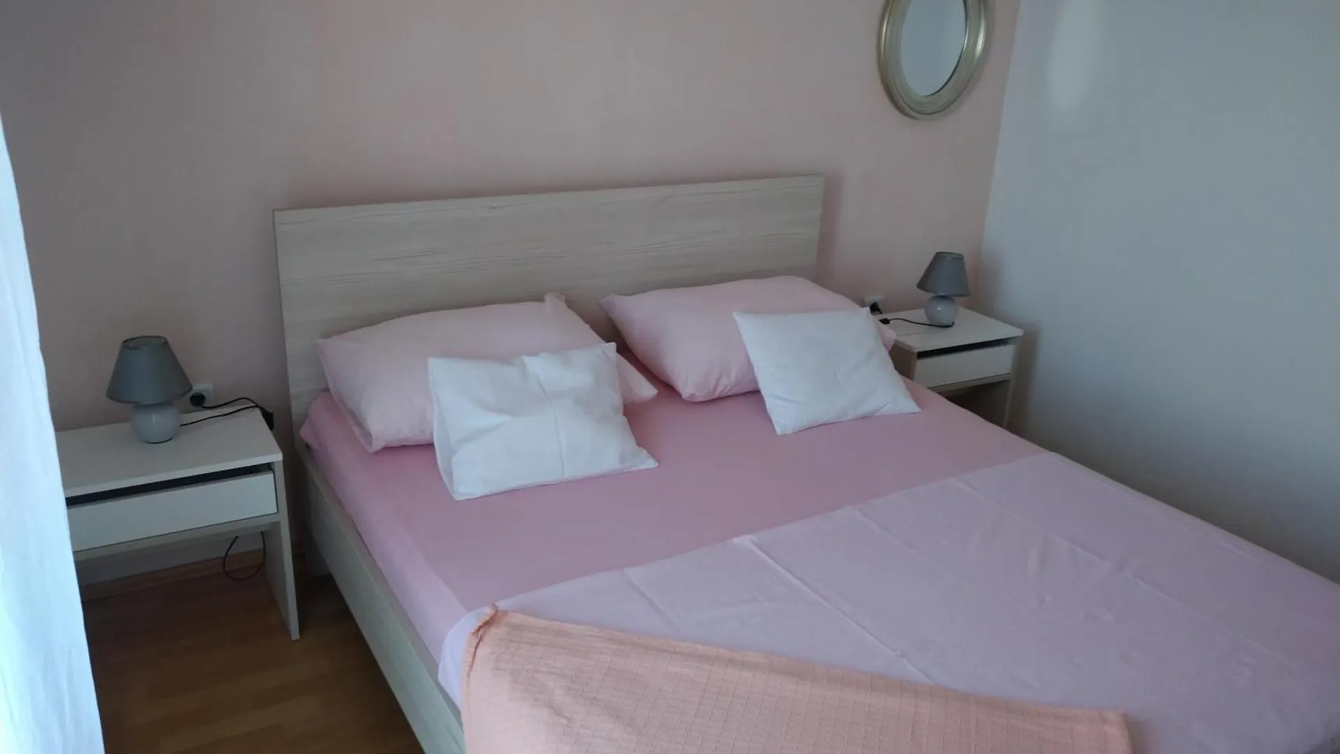 Apartmani Klauda Povljana 0*,  Croatia